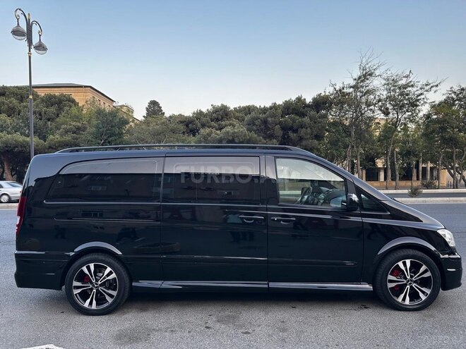 Mercedes Viano-5