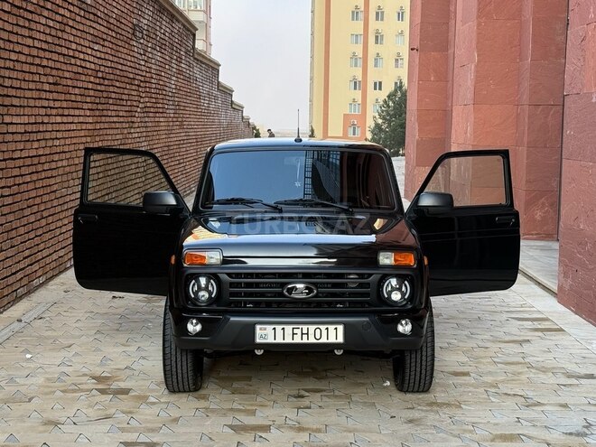 LADA (VAZ) Niva-18