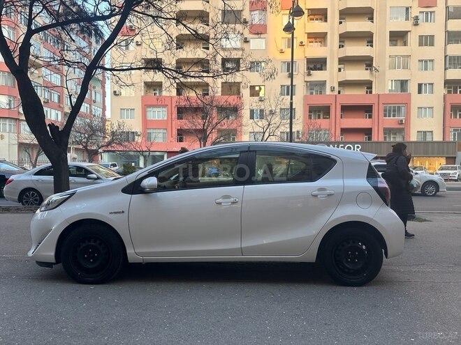 Toyota Aqua 2019, 122,000 km - 1.5 л - Bakı