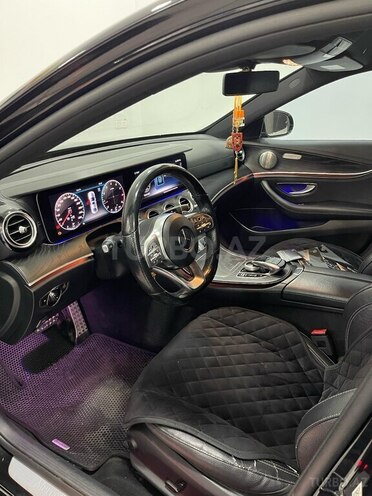 Mercedes E 200 4MATIC 2018, 149,500 km - 2.0 l - Sumqayıt