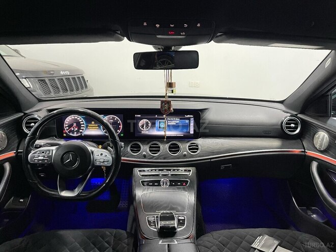 Mercedes E 200 4MATIC 2018, 149,500 km - 2.0 l - Sumqayıt