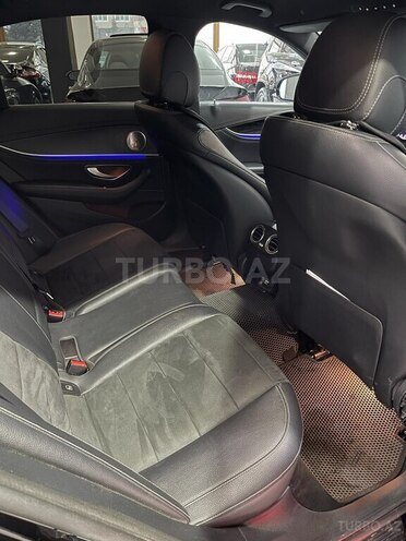 Mercedes E 200 4MATIC 2018, 149,500 km - 2.0 l - Sumqayıt
