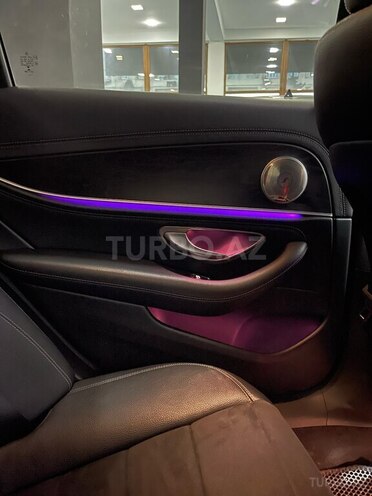Mercedes E 200 4MATIC 2018, 149,500 km - 2.0 l - Sumqayıt
