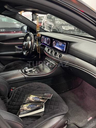 Mercedes E 200 4MATIC 2018, 149,500 km - 2.0 l - Sumqayıt