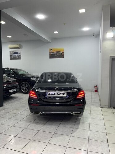 Mercedes E 200 4MATIC 2018, 149,500 km - 2.0 l - Sumqayıt