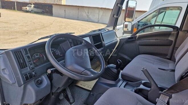 Isuzu  2014, 393,100 km - 5.2 l - Bakı