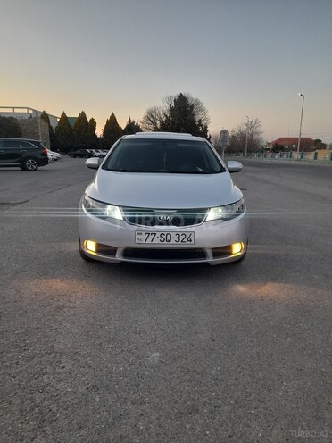 Kia Cerato-5
