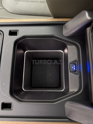 Land Rover Defender 2020, 59,000 km - 2.0 л - Bakı