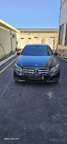 Mercedes E 220 d-3