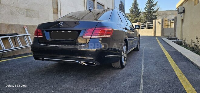 Mercedes E 220 d-6