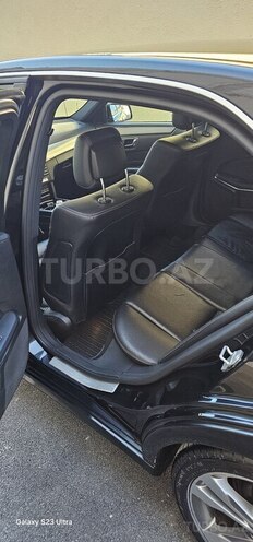 Mercedes E 220 d-11