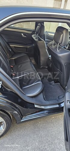 Mercedes E 220 d-12