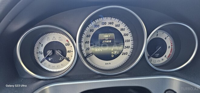 Mercedes E 220 d-13