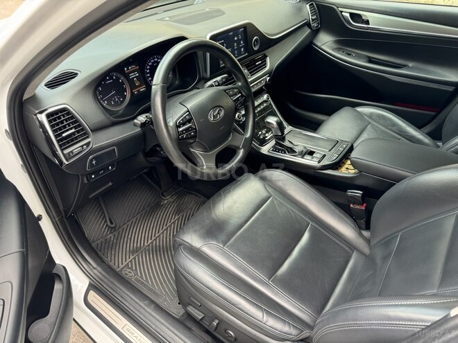 Hyundai Grandeur-10