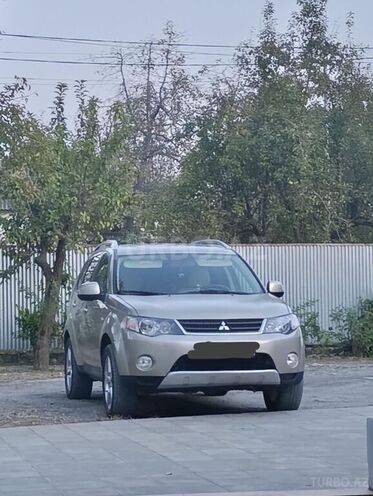 Mitsubishi Outlander 2007, 174,000 km - 3.0 л - Balakən