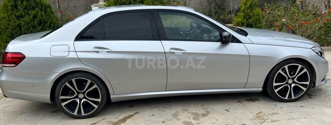 Mercedes E 220 d-7