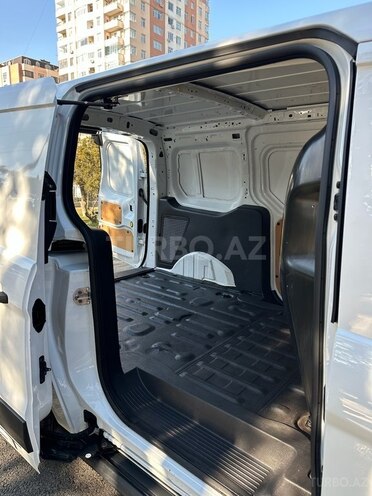 Ford Transit Connect-10