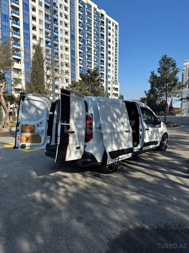 Ford Transit Connect-12