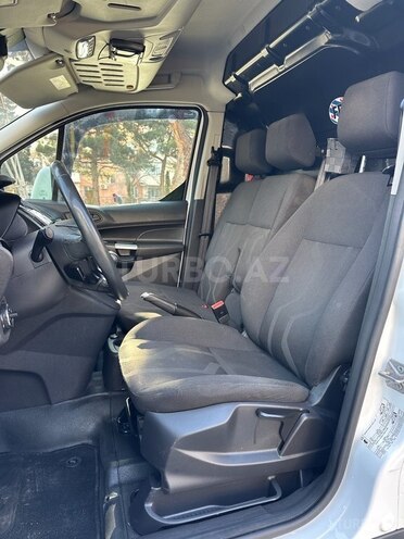 Ford Transit Connect-16