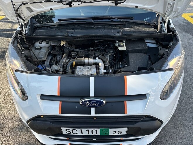 Ford Transit Connect-18