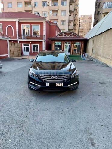 Hyundai Sonata-4