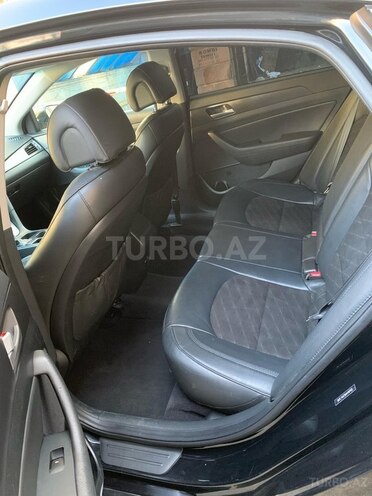 Hyundai Sonata-13