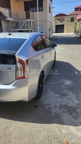 Toyota Prius-3