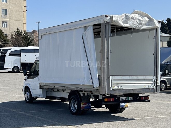 Ford Transit-5