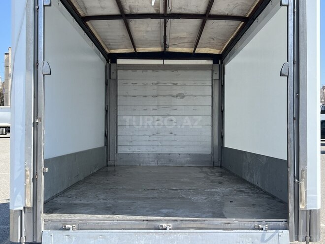 Ford Transit-7