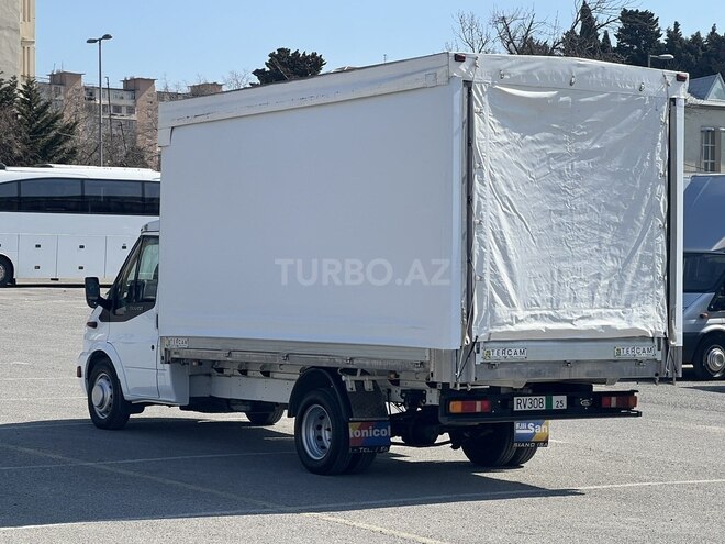 Ford Transit-4