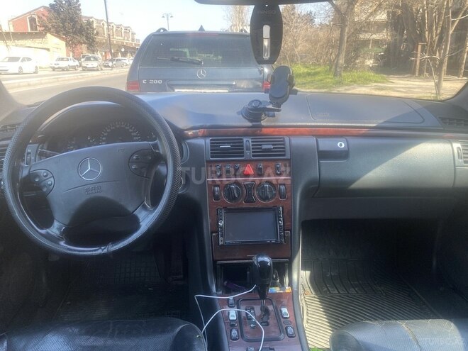 Mercedes E 220 d 2002, 602,321 km - 2.2 л - Bakı