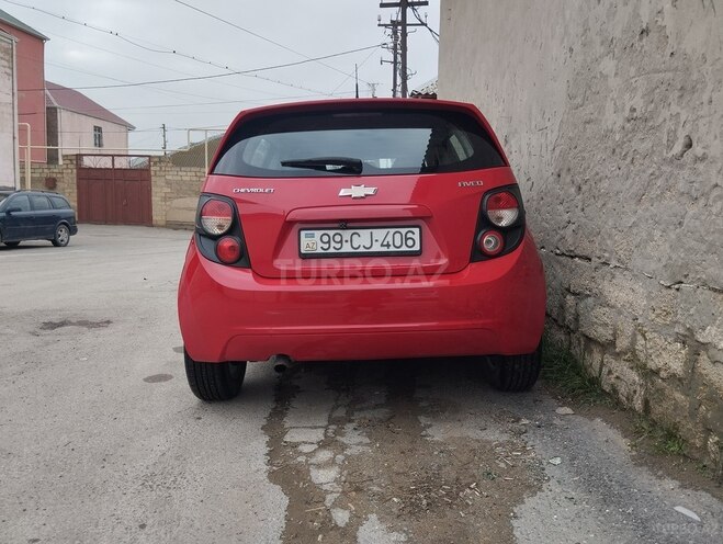 Chevrolet Aveo-5