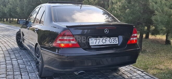 Mercedes C 320 2002, 280,000 km - 3.2 l - Bakı
