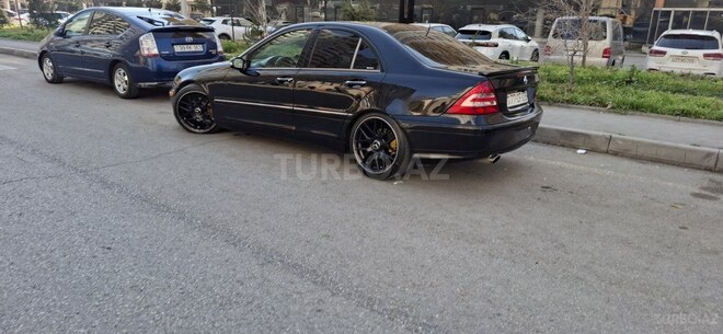 Mercedes C 320 2002, 280,000 km - 3.2 l - Bakı
