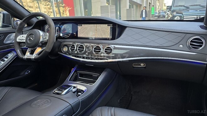 Mercedes  2018, 74,000 km - 4.0 l - Bakı