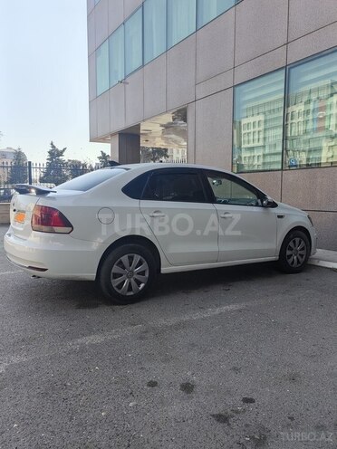 Volkswagen Polo 2019, 180,000 km - 1.6 l - Bakı