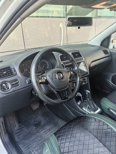 Volkswagen Polo 2019, 180,000 km - 1.6 l - Bakı