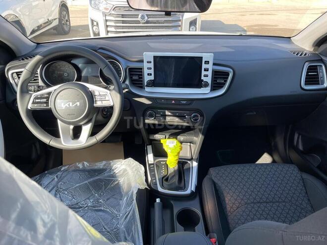 Kia Ceed-13