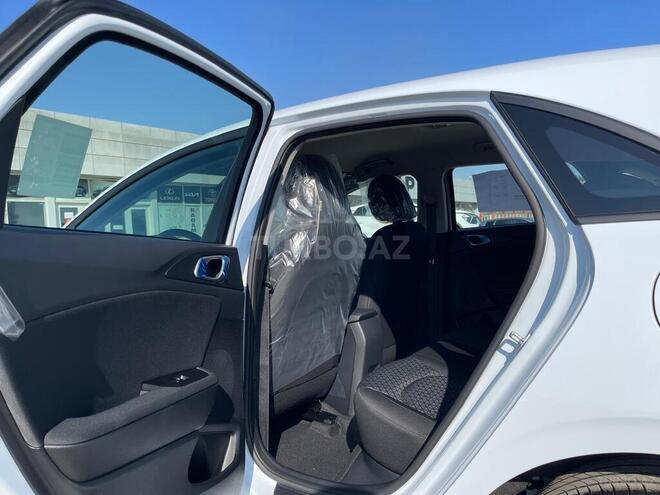 Kia Ceed-12