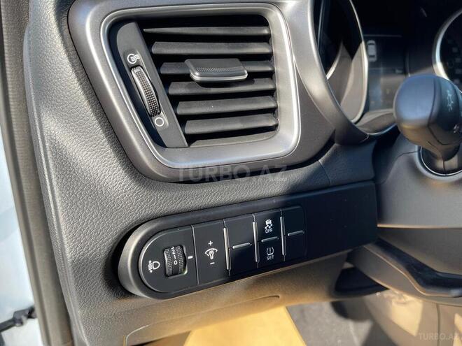 Kia Ceed-15