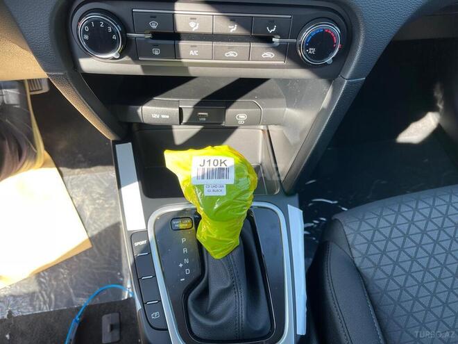 Kia Ceed-16
