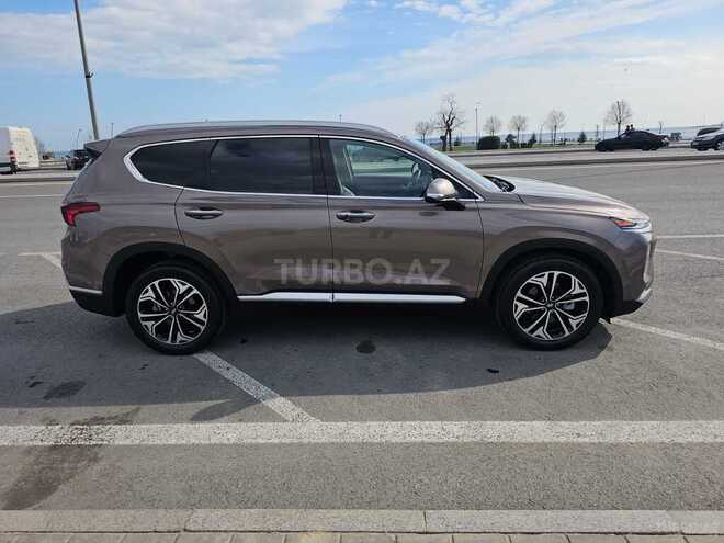 Hyundai Santa Fe-5