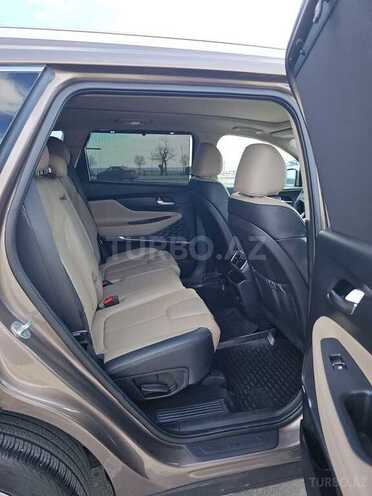 Hyundai Santa Fe-10