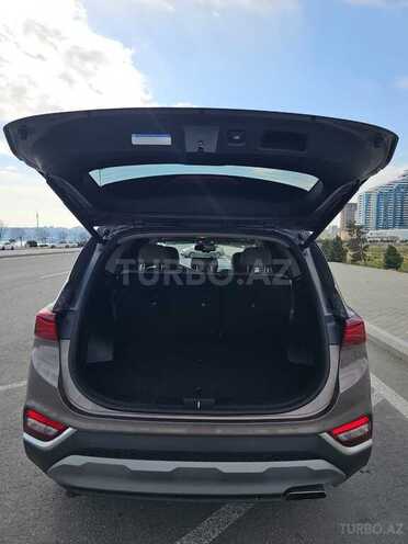 Hyundai Santa Fe-11