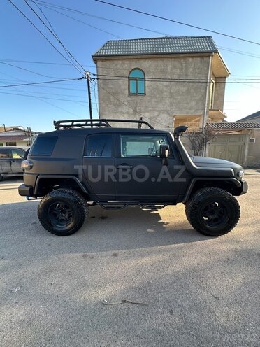 Toyota FJ Cruiser 2009, 46,000 km - 4.0 л - Bakı