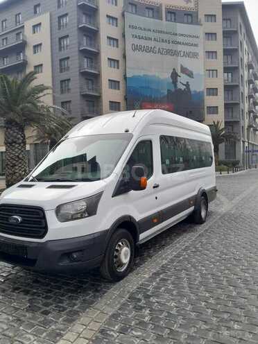 Ford Transit-3