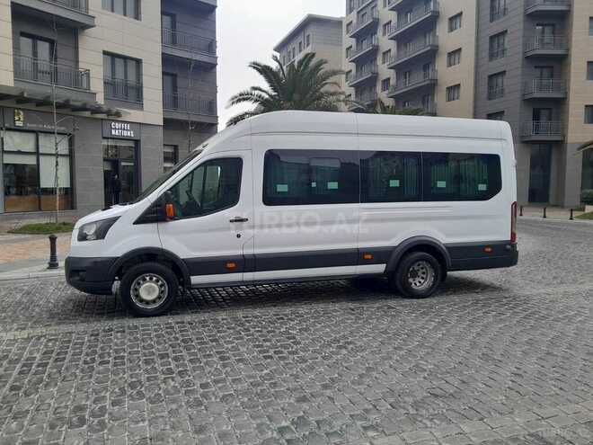 Ford Transit-5