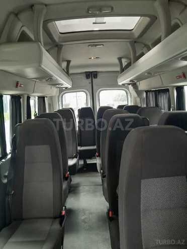 Ford Transit-12