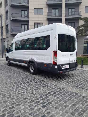 Ford Transit-9