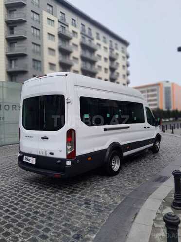 Ford Transit-6